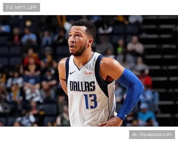 布伦森挡拆终结打出更高效，差异于库里以无球牵制