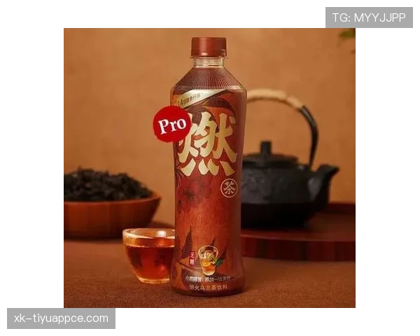 覃海洋家的冰箱里塞满蛋白粉,连饮料都喝无糖的
